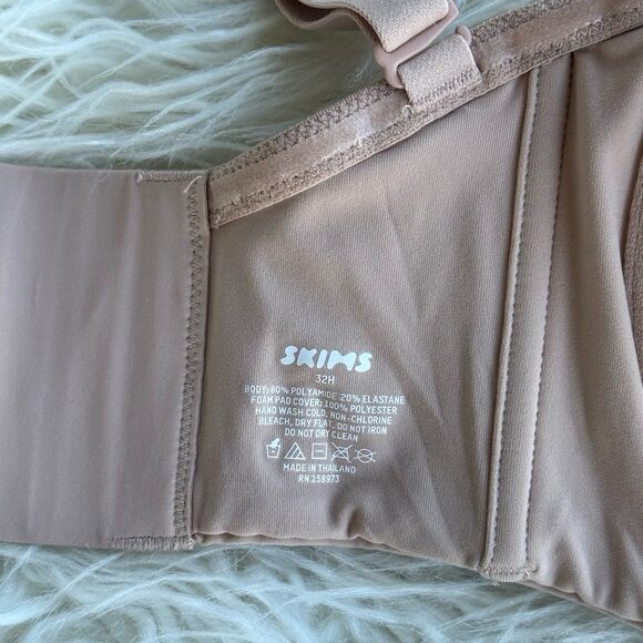Skims Fits Everybody Strapless Bra Mica Size 32H - Picture 7 of 8